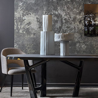 Claude Cartier décoration et architecte d'intérieur à Lyon. Chaise Luna PERROUIN