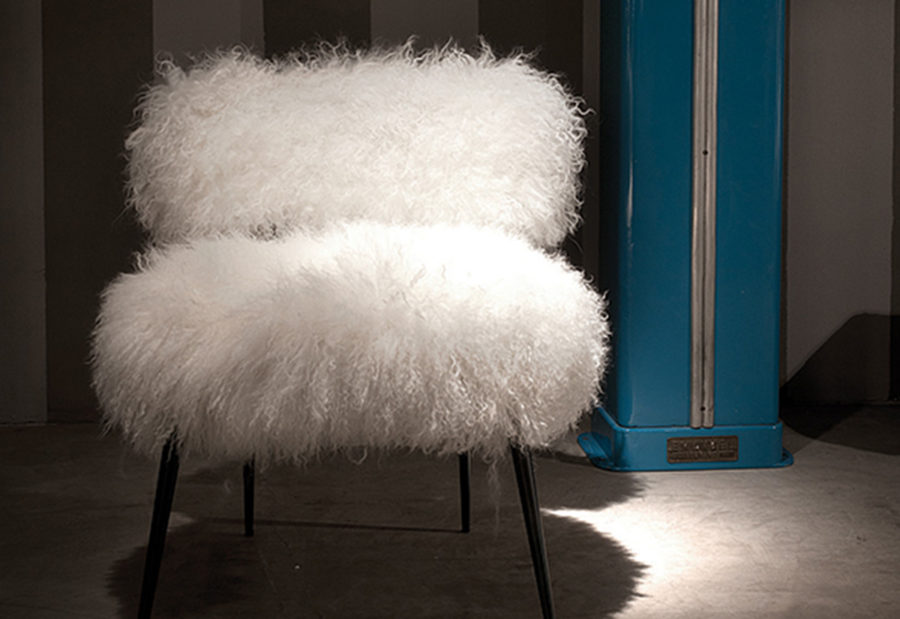 Claude Cartier décoration et architecte d'intérieur à Lyon. Fauteuil Nepal BAXTER