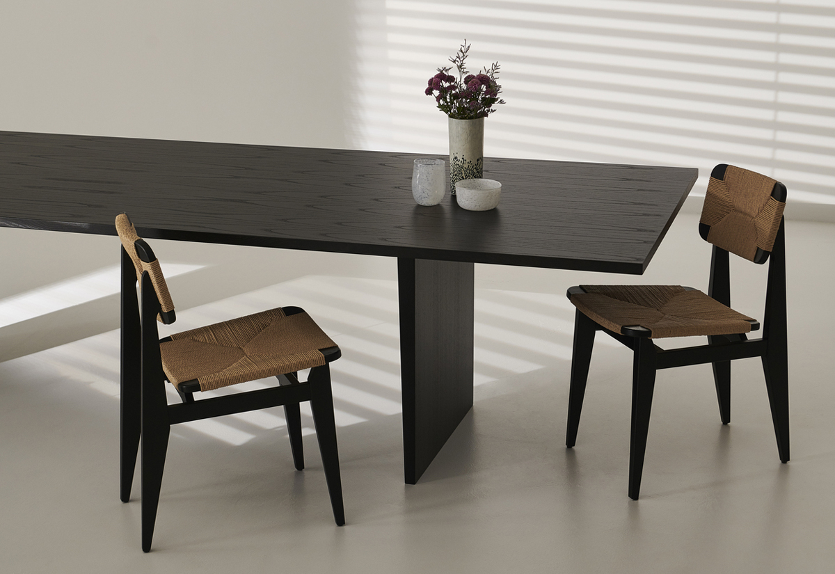 Table de repas PRIVATE DINING Gubi Collections Claude Cartier Décoration